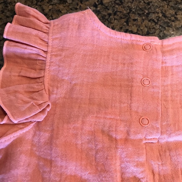 Calvin Klein 2 piece set.  Heart leggings sand top. Baby clothes NWT size 18M - Picture 9 of 9